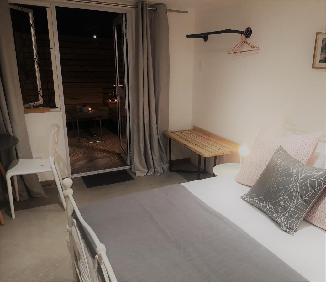 Secure, Private, Queen Room Close To Airport Port Elizabeth Exterior foto
